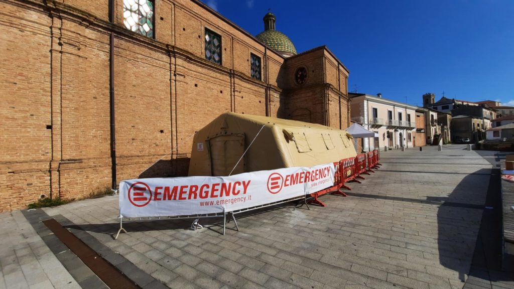 At the request of Polistena municipal council, as of Friday, 27 November, EMERGENCY will be running a rapid swab service for the most vulnerable people in the area and those most at risk from the virus.